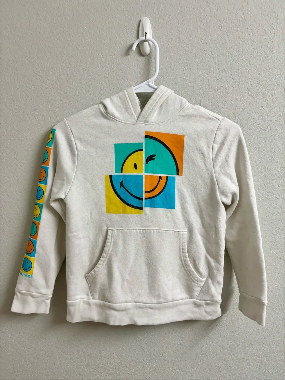Smile Emoji Graphic Everyday Hoodie Retro White Multicolored Unisex Kids Size M